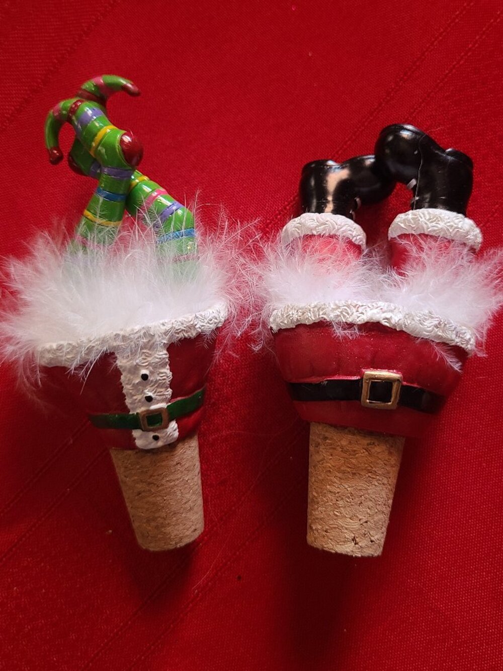 2 Ganz Wine Bottle Cork Stopper Elf Feet & Santa Feet Feather Trim New